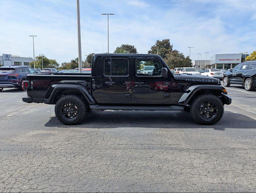 new 2025 Jeep Gladiator car, priced at $48,813
