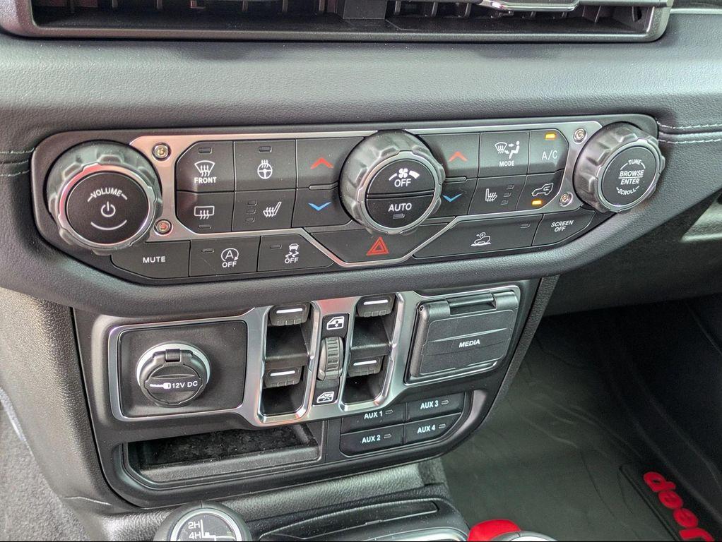 new 2025 Jeep Gladiator car, priced at $48,813