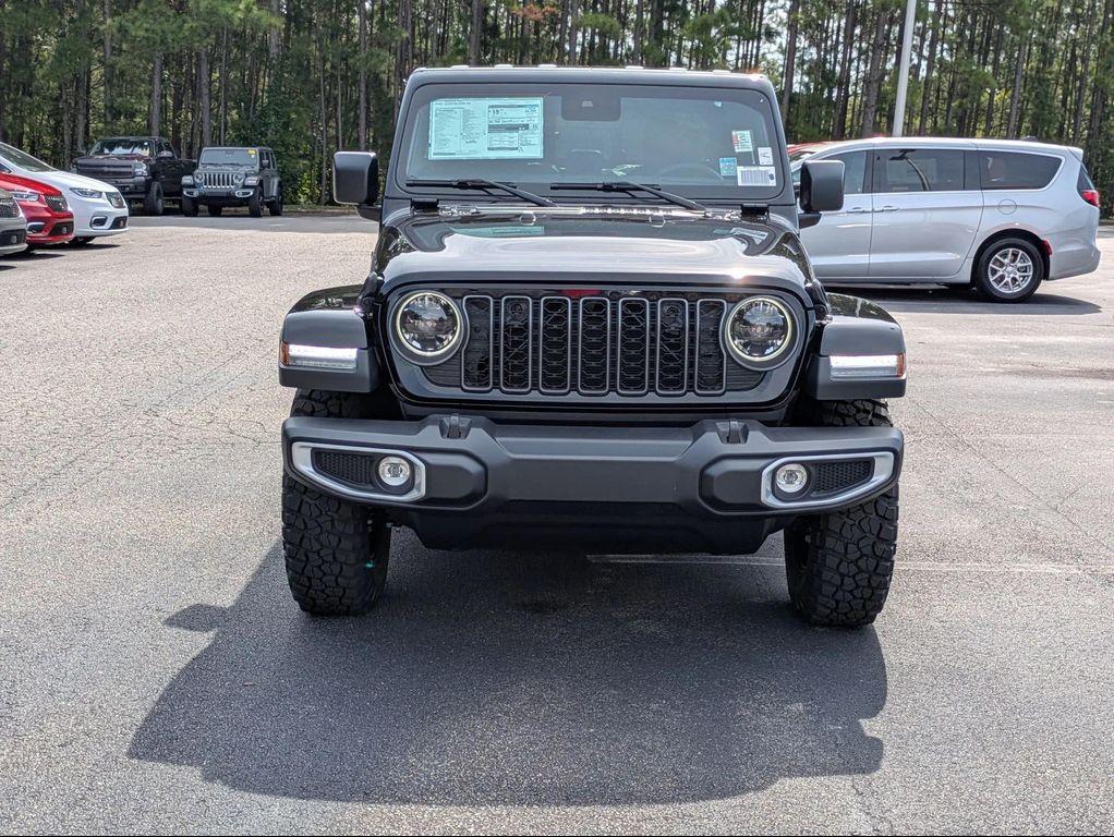 new 2025 Jeep Gladiator car, priced at $48,813
