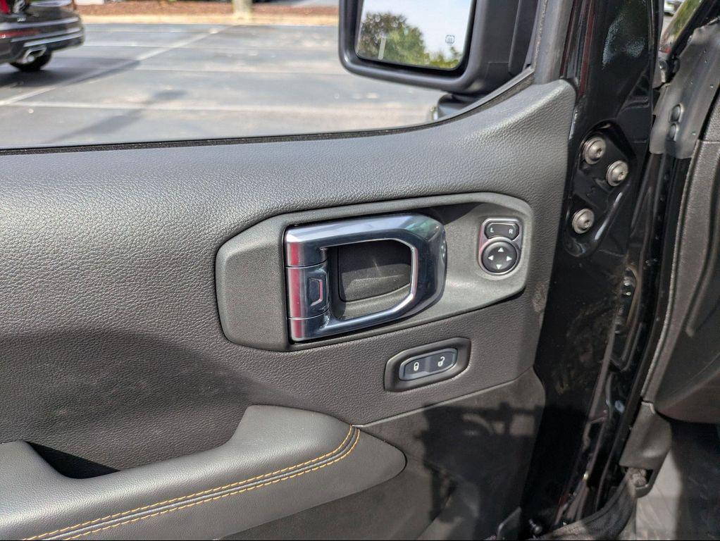 new 2025 Jeep Gladiator car, priced at $48,813