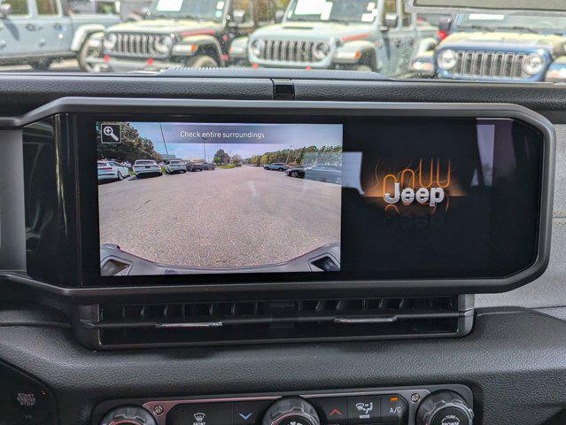 new 2025 Jeep Gladiator car, priced at $42,563