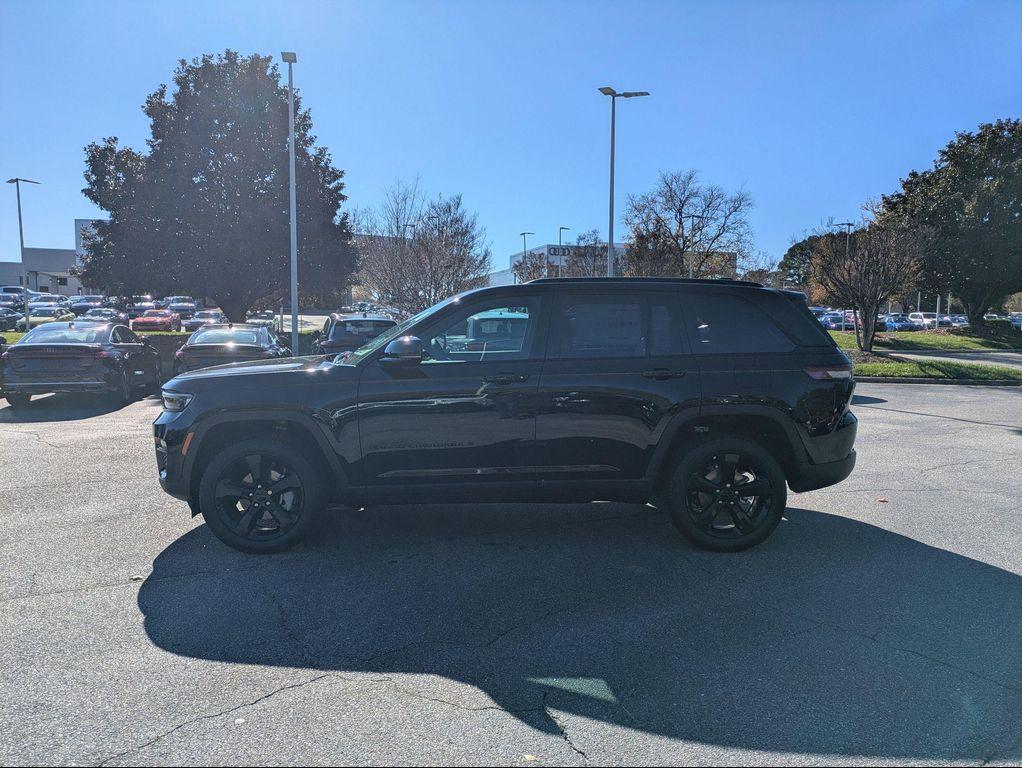 new 2025 Jeep Grand Cherokee car, priced at $50,736