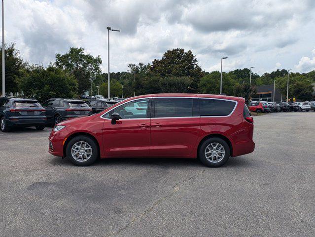 new 2025 Chrysler Pacifica car, priced at $44,023