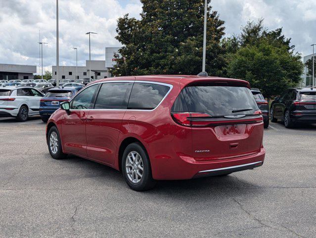 new 2025 Chrysler Pacifica car, priced at $44,023