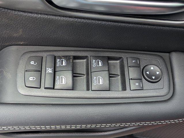new 2025 Chrysler Pacifica car, priced at $44,023