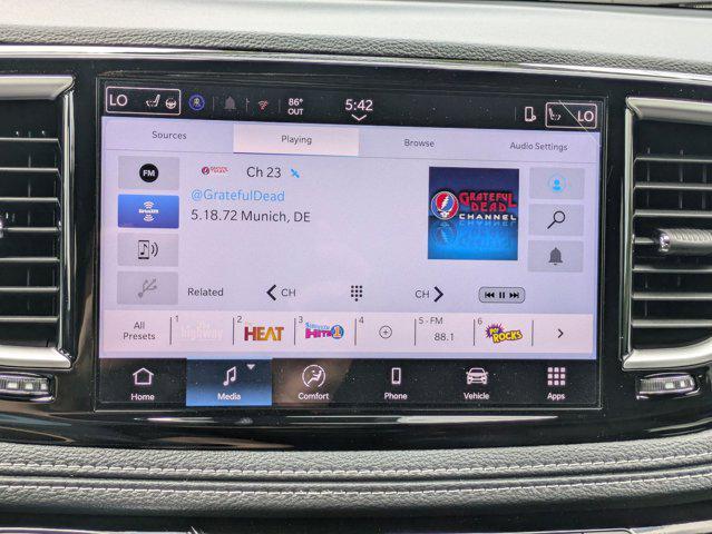 new 2025 Chrysler Pacifica car, priced at $44,023