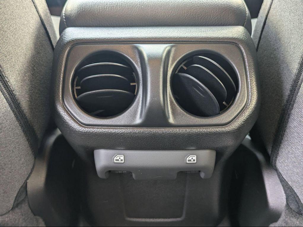 new 2025 Jeep Gladiator car, priced at $46,934