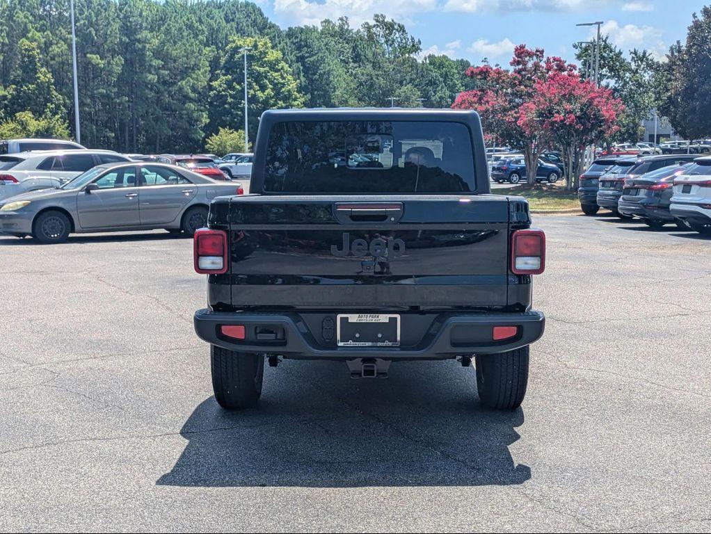 new 2025 Jeep Gladiator car, priced at $46,934