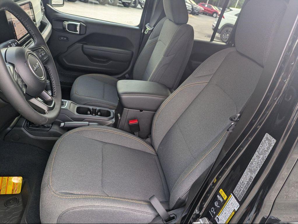 new 2025 Jeep Gladiator car, priced at $46,934