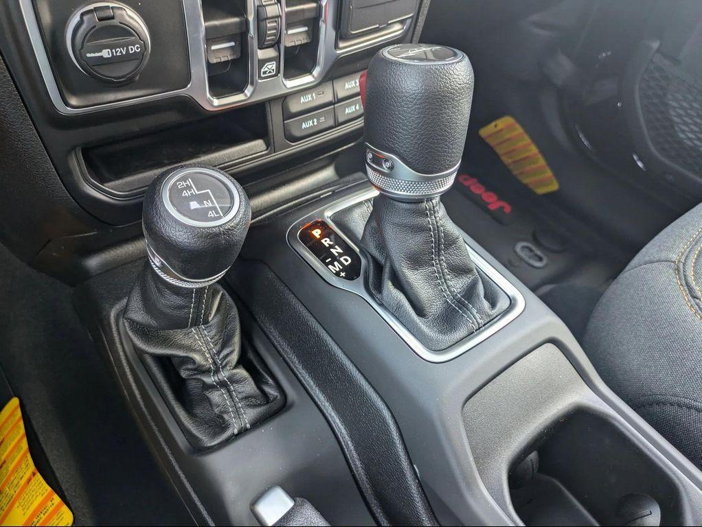 new 2025 Jeep Gladiator car, priced at $46,934