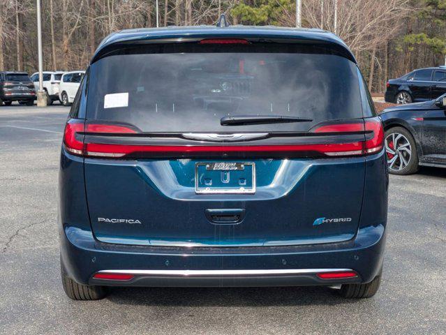 new 2025 Chrysler Pacifica Hybrid car, priced at $55,083