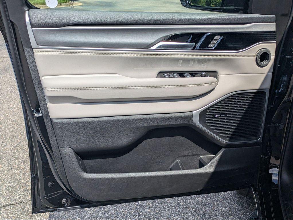 new 2025 Jeep Wagoneer car, priced at $67,495