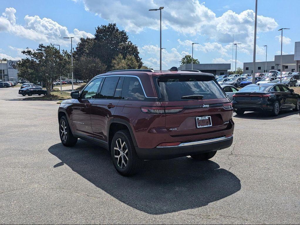 new 2025 Jeep Grand Cherokee car, priced at $47,032
