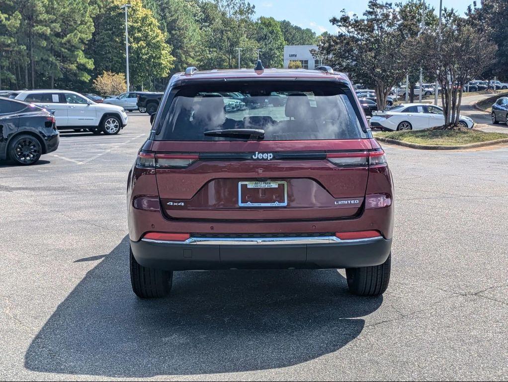 new 2025 Jeep Grand Cherokee car, priced at $47,032
