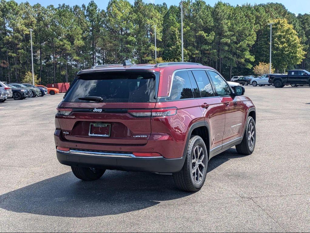 new 2025 Jeep Grand Cherokee car, priced at $47,032