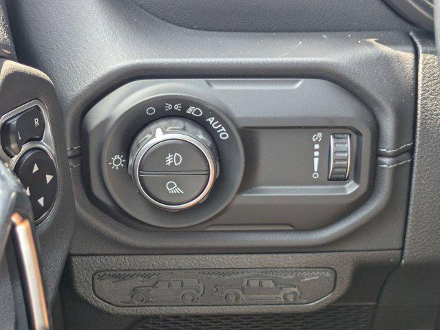 new 2025 Jeep Gladiator car, priced at $49,304