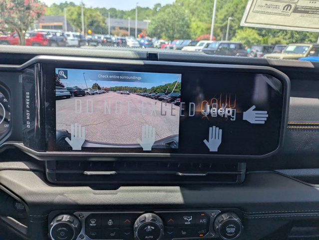 new 2025 Jeep Gladiator car, priced at $49,304