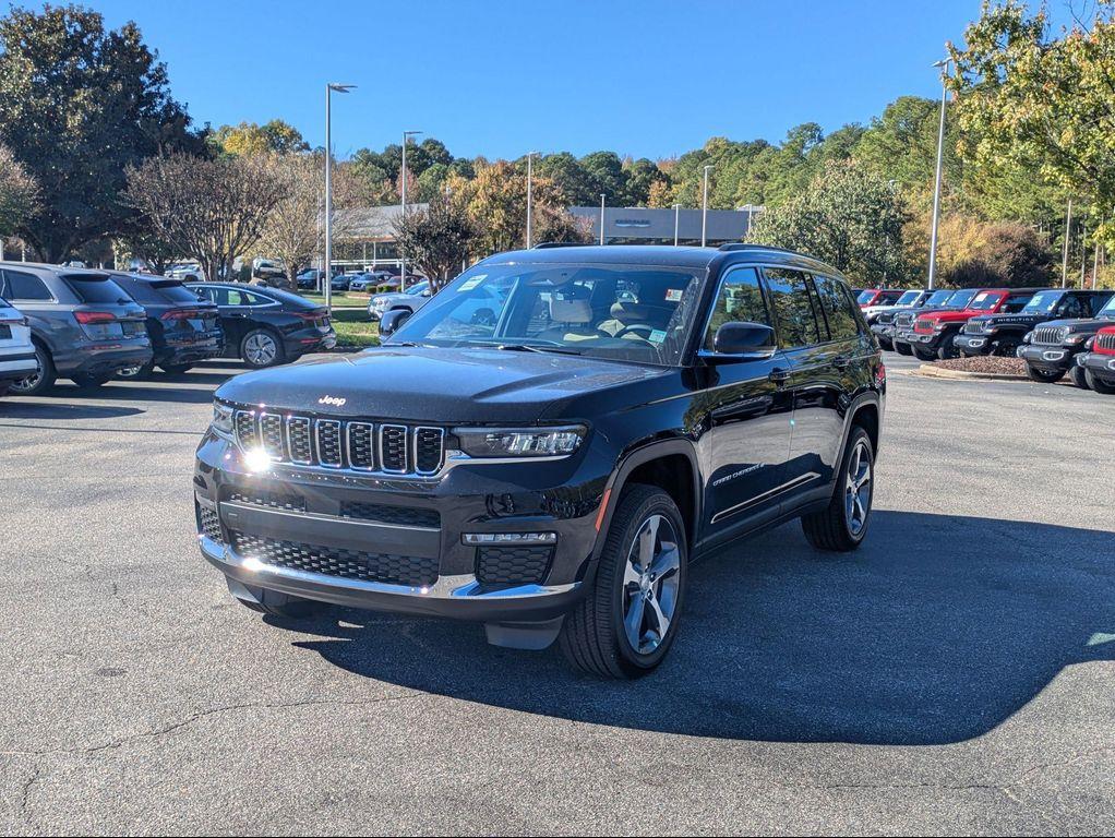 new 2025 Jeep Grand Cherokee L car, priced at $51,391