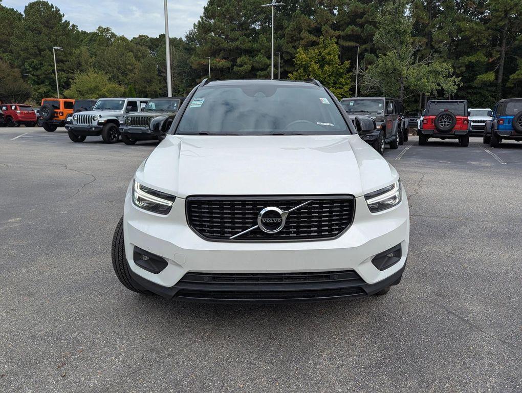 used 2021 Volvo XC40 car, priced at $21,977