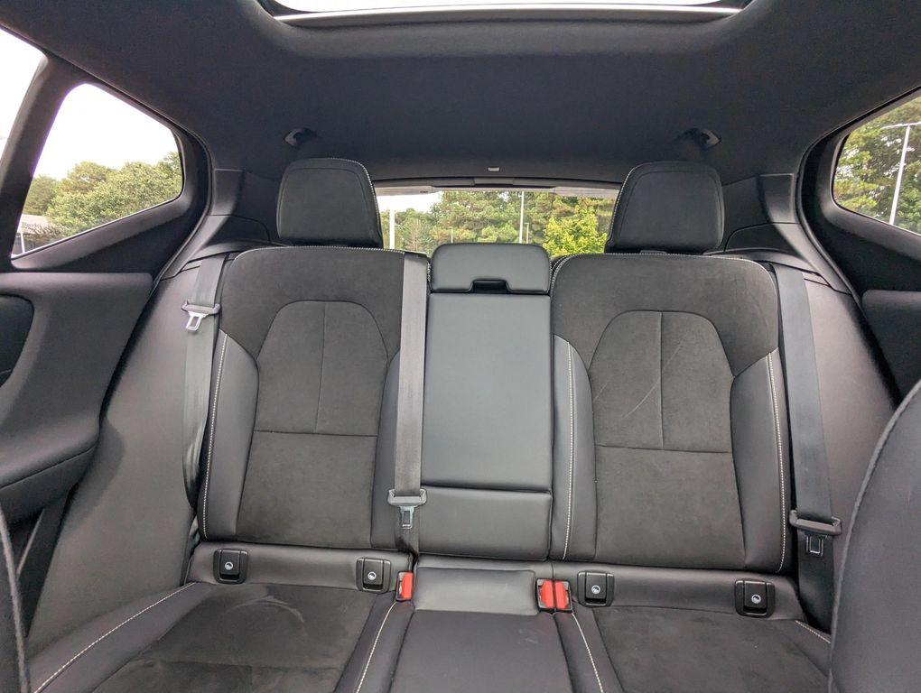 used 2021 Volvo XC40 car, priced at $21,977