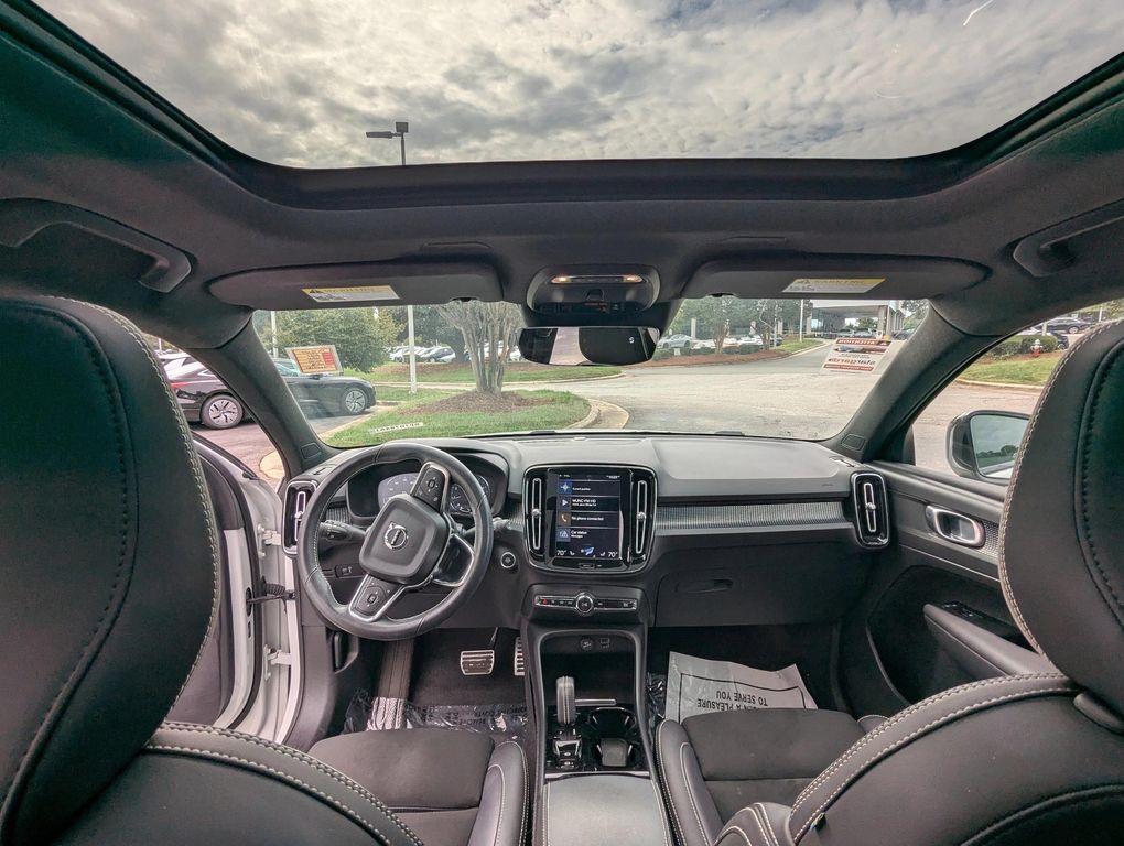 used 2021 Volvo XC40 car, priced at $21,977