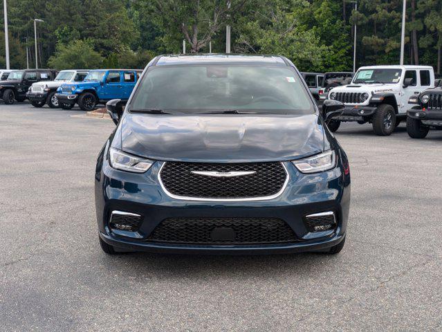 new 2025 Chrysler Pacifica car, priced at $49,713