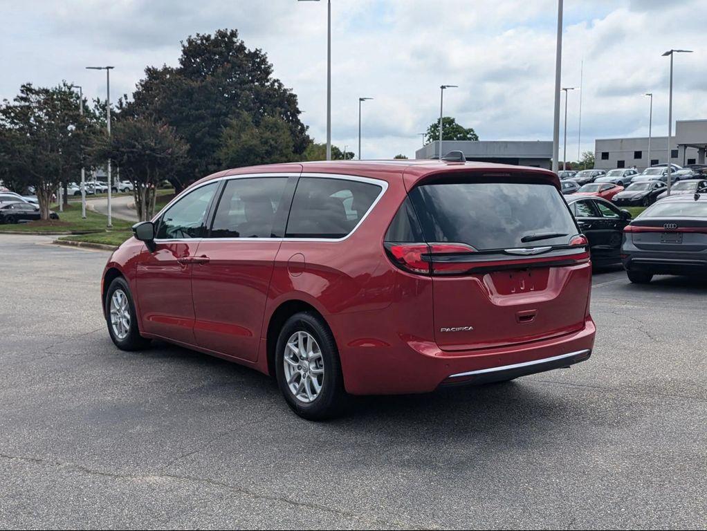 new 2026 Chrysler Pacifica car, priced at $44,017