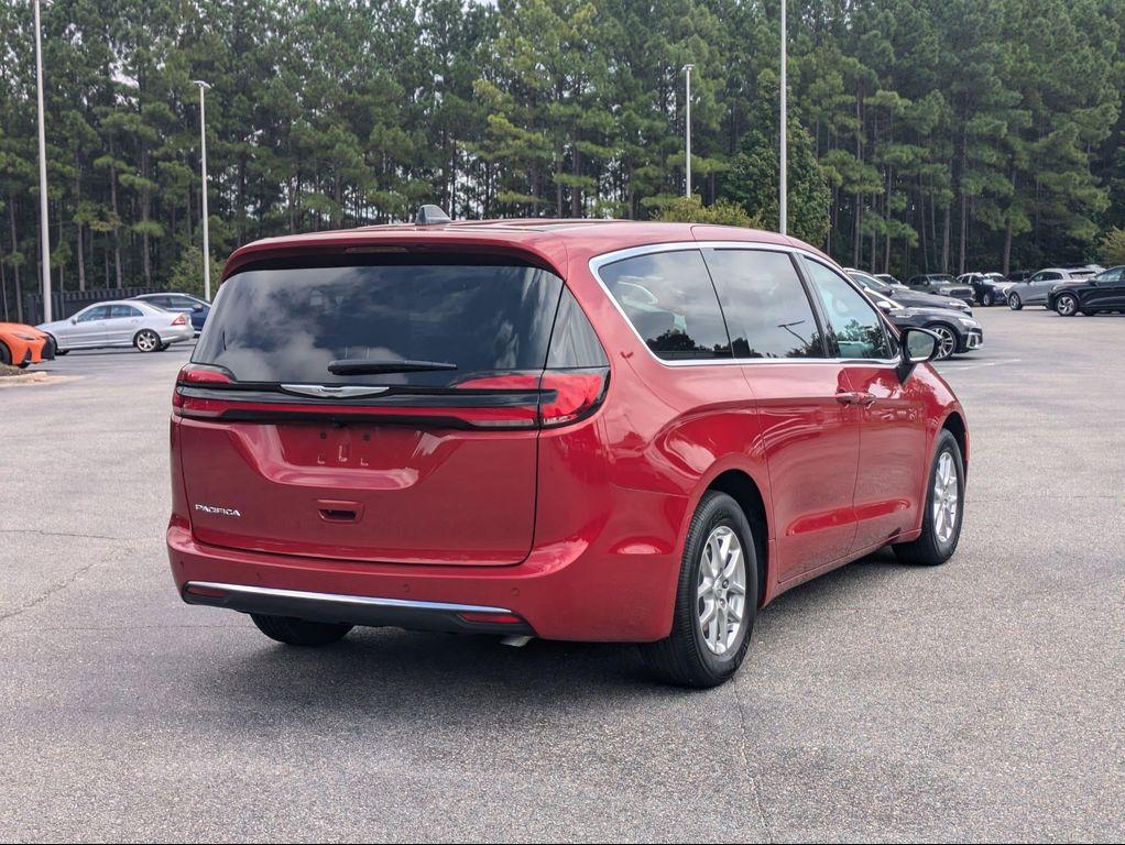 new 2026 Chrysler Pacifica car, priced at $44,017