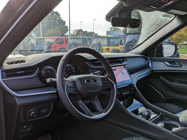 new 2025 Jeep Grand Cherokee car, priced at $52,580