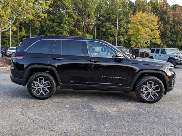 new 2025 Jeep Grand Cherokee car, priced at $52,580