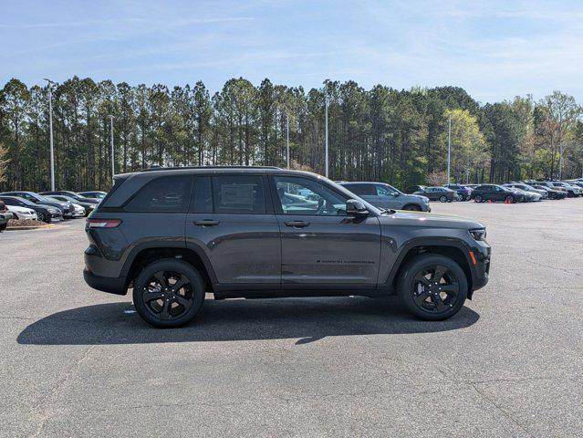 new 2025 Jeep Grand Cherokee car, priced at $46,713