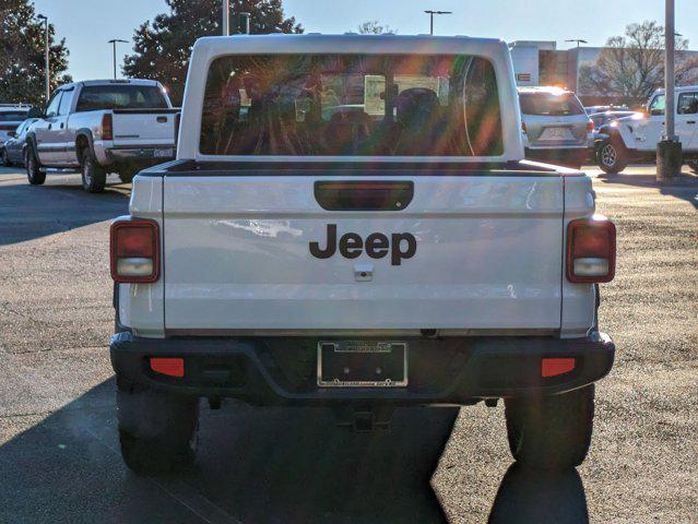 new 2025 Jeep Gladiator car, priced at $40,471