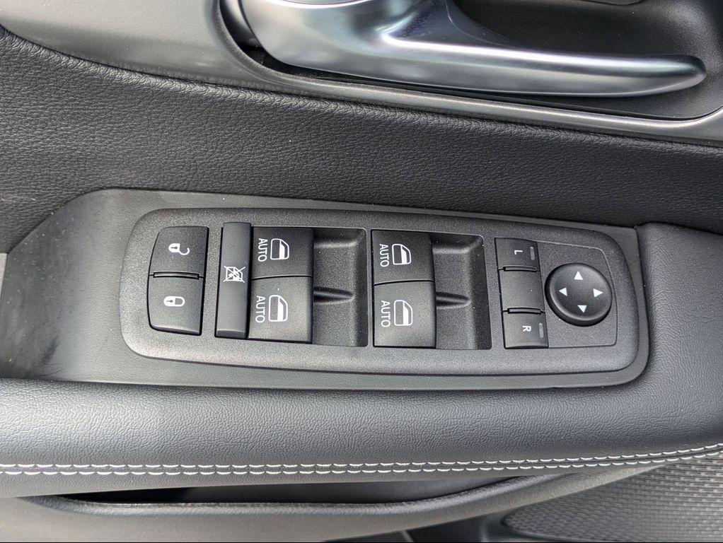 new 2026 Chrysler Pacifica car, priced at $41,968