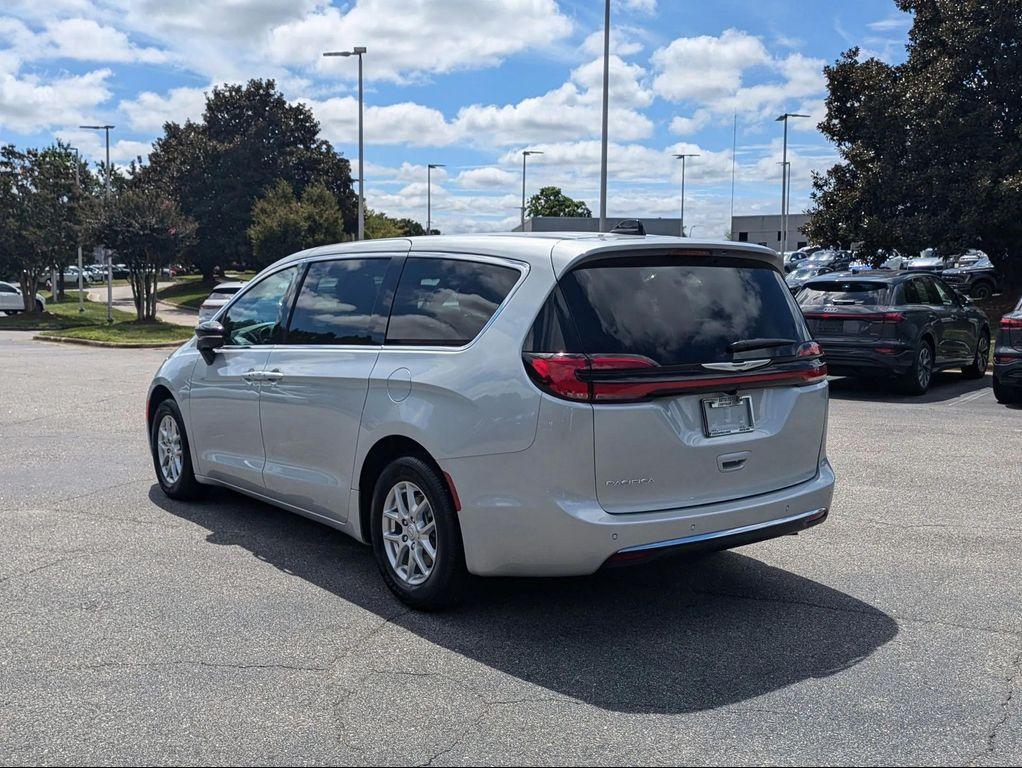 new 2026 Chrysler Pacifica car, priced at $41,968