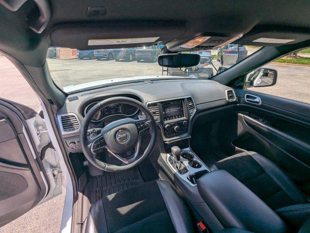 used 2017 Jeep Grand Cherokee car, priced at $18,998