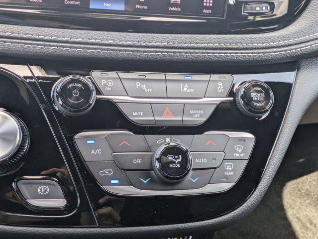 new 2025 Chrysler Pacifica Hybrid car, priced at $56,354