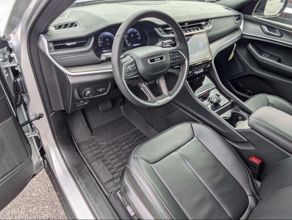 new 2025 Jeep Grand Cherokee L car, priced at $51,866