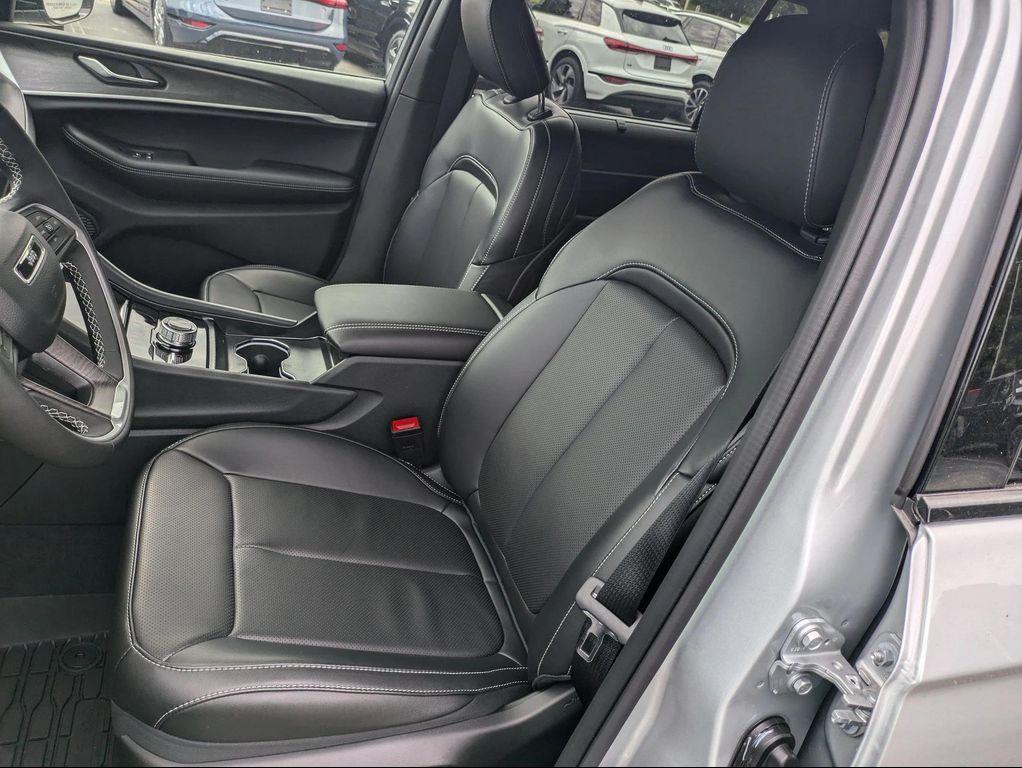 new 2025 Jeep Grand Cherokee L car, priced at $51,866