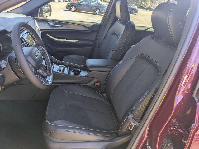 new 2025 Jeep Grand Cherokee car, priced at $49,370
