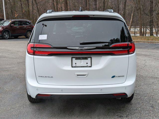 new 2025 Chrysler Pacifica car, priced at $56,556