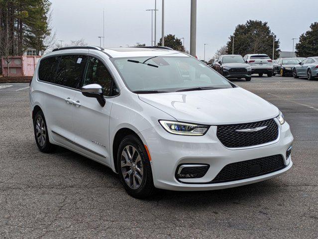 new 2025 Chrysler Pacifica car, priced at $56,556