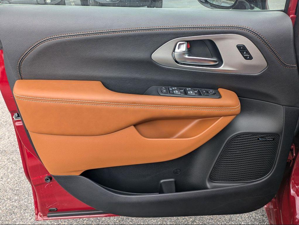 new 2026 Chrysler Pacifica car, priced at $54,295