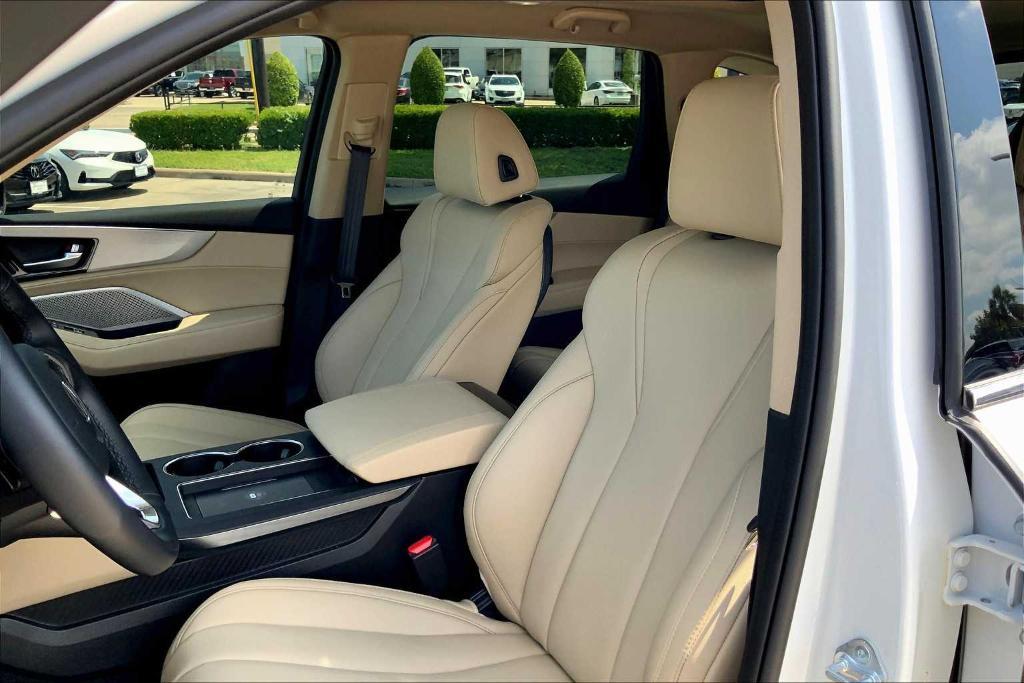 used 2025 Acura MDX car, priced at $47,495