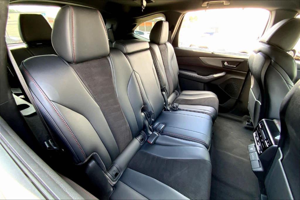 used 2022 Acura MDX car, priced at $38,495