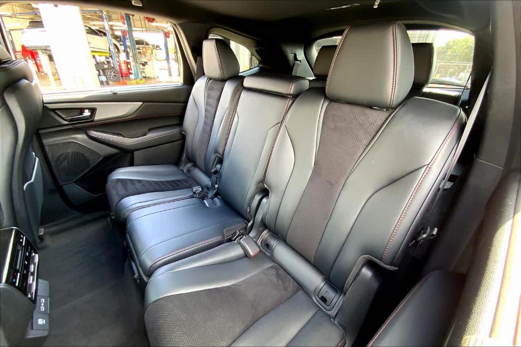 used 2022 Acura MDX car, priced at $38,495