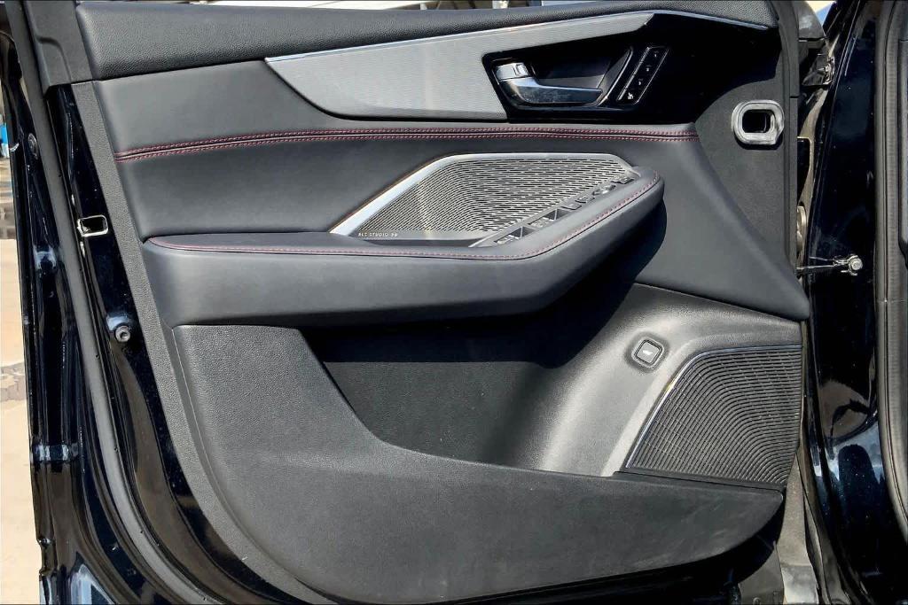 used 2022 Acura MDX car, priced at $38,495