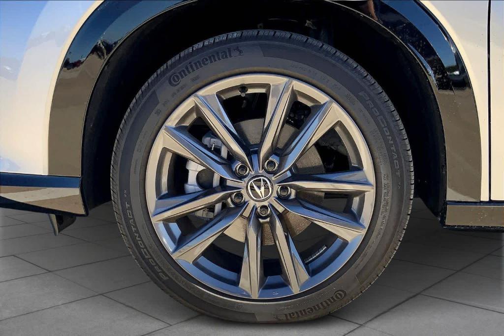 used 2025 Acura ADX car, priced at $34,995
