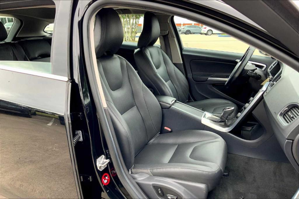 used 2015 Volvo V60 car, priced at $9,995
