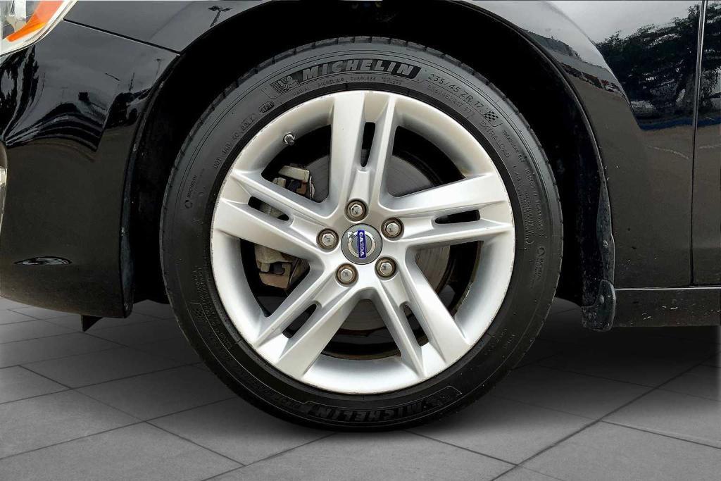 used 2015 Volvo V60 car, priced at $9,995