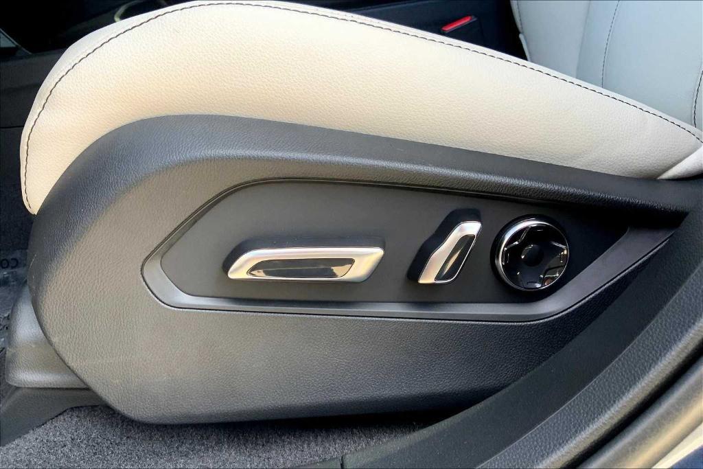 new 2025 Acura RDX car, priced at $46,050